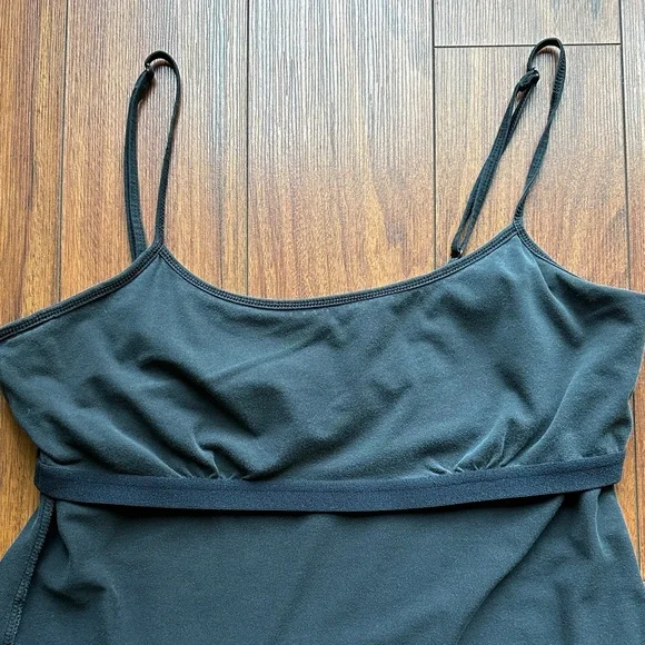 💐💐EUC Sonoma Women's Black Spaghetti Strap Camisole Top💐💐 - Picture 8 of 11